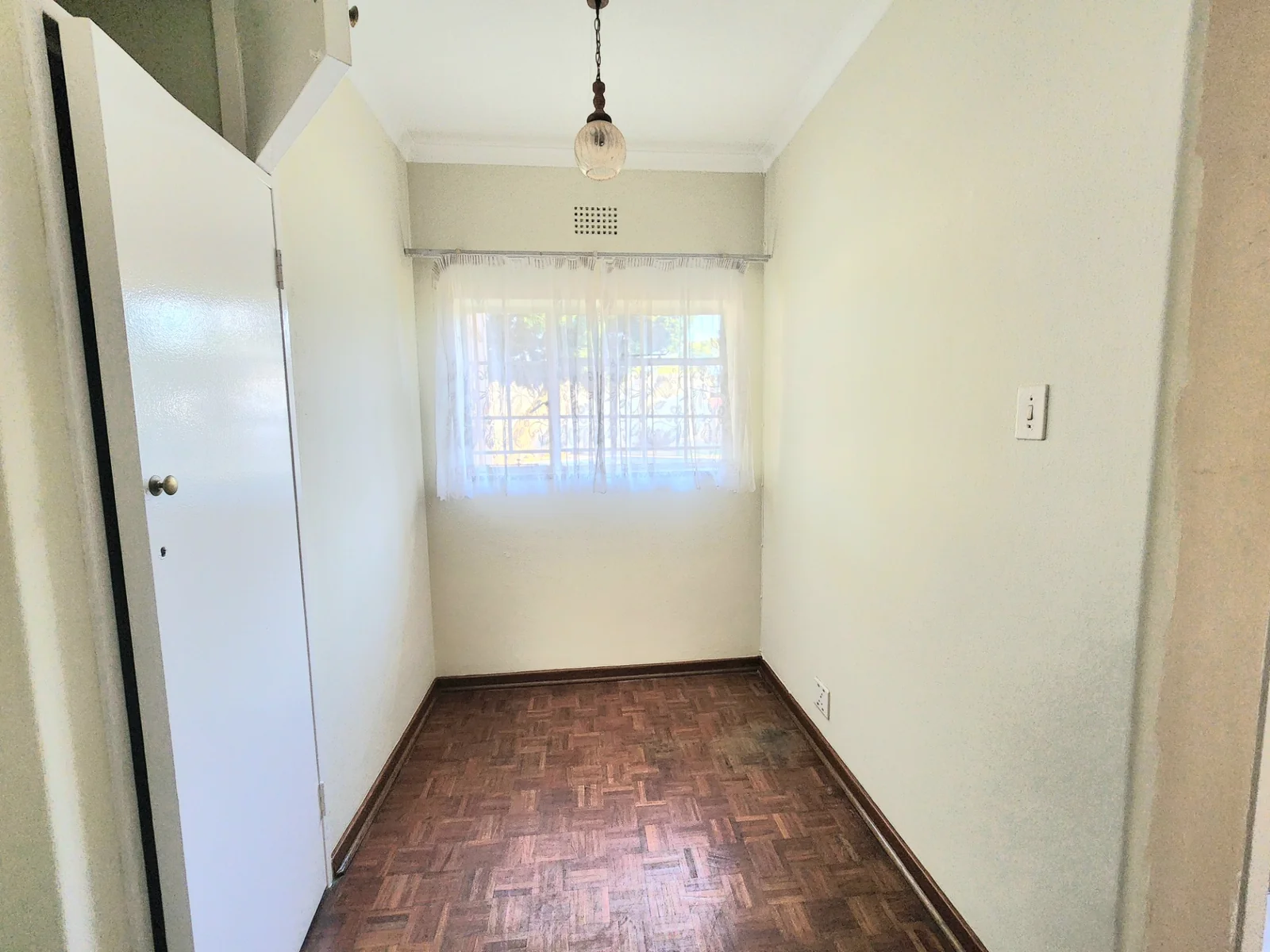 Charming 3-Bedroom Family Home to Rent in Secure Edleen Enclosure