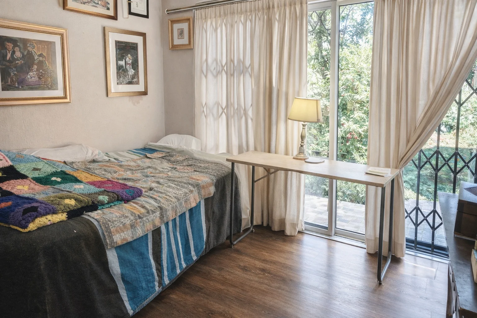 This is the Most Charming 3 bedroom, ground floor Town House with an incredible View that You will Absolutely Love in Helderkruin.