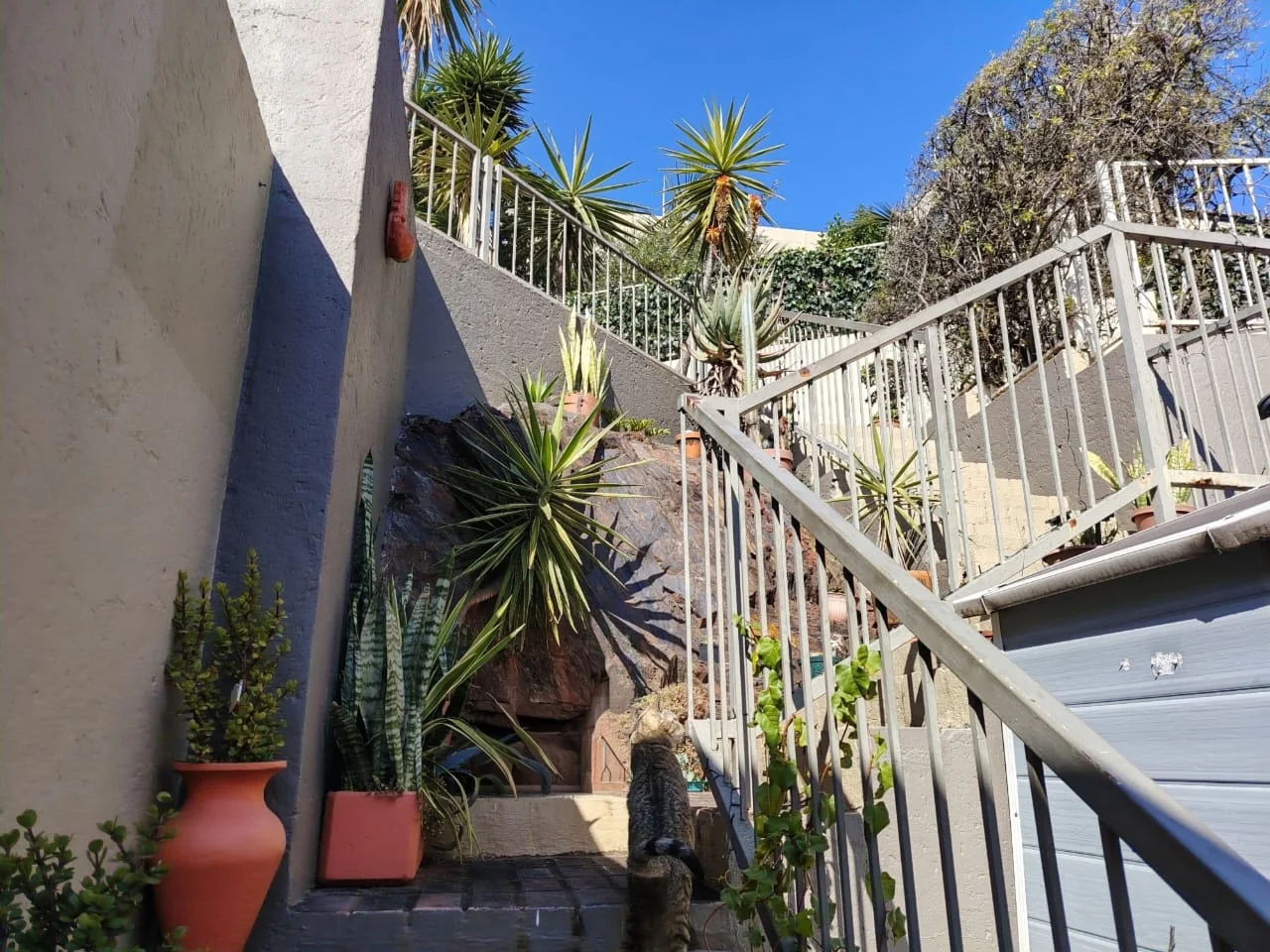 This is the Most Charming 3 bedroom, ground floor Town House with an incredible View that You will Absolutely Love in Helderkruin.