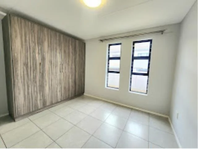 Modern Ground Floor Apartment with Private Garden – Pet Friendly!