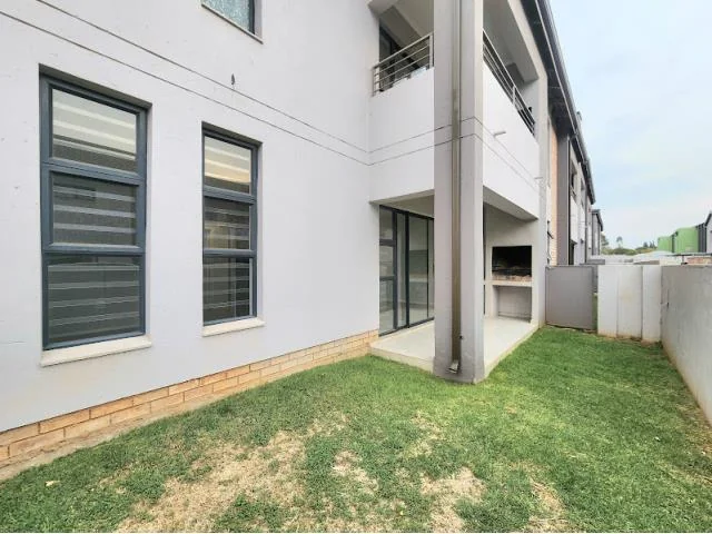 Modern Ground Floor Apartment with Private Garden – Pet Friendly!