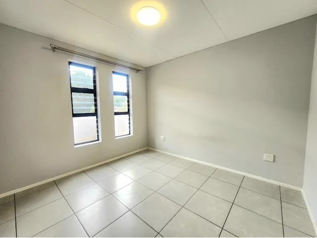 Modern Ground Floor Apartment with Private Garden – Pet Friendly!