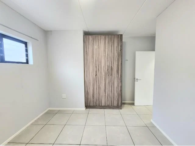 Modern Ground Floor Apartment with Private Garden – Pet Friendly!