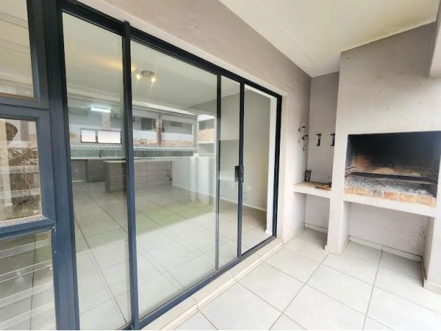 Modern Ground Floor Apartment with Private Garden – Pet Friendly!