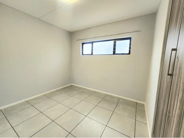 Modern Ground Floor Apartment with Private Garden – Pet Friendly!
