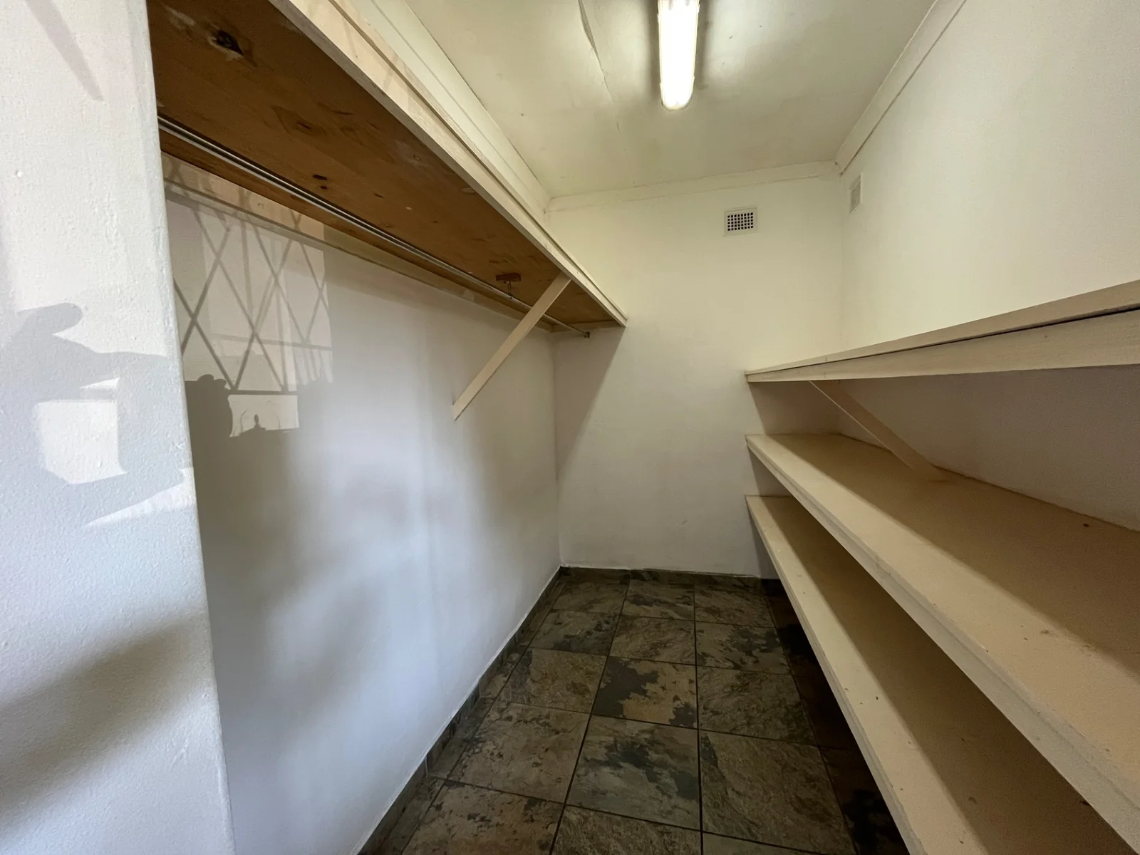 3 Bedroom 2 bathroom flat