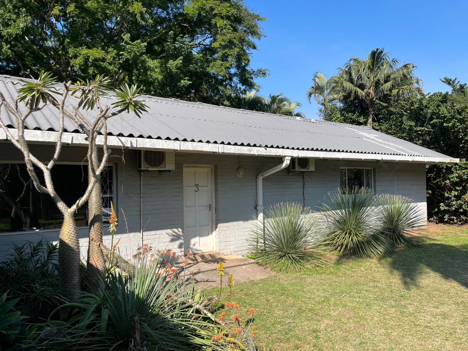 3 Bedroom 2 bathroom flat