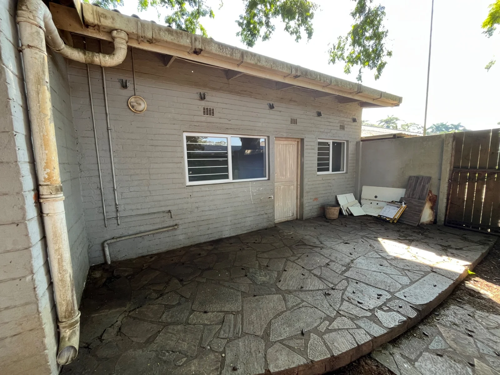 3 Bedroom 2 bathroom flat