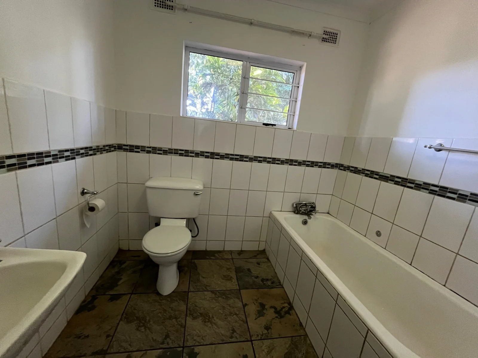 3 Bedroom 2 bathroom flat