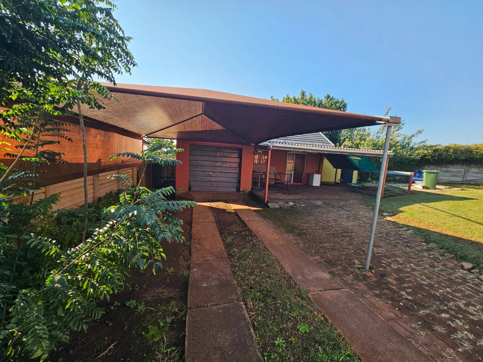 Residential, flatlet and business potential, Nyala Park