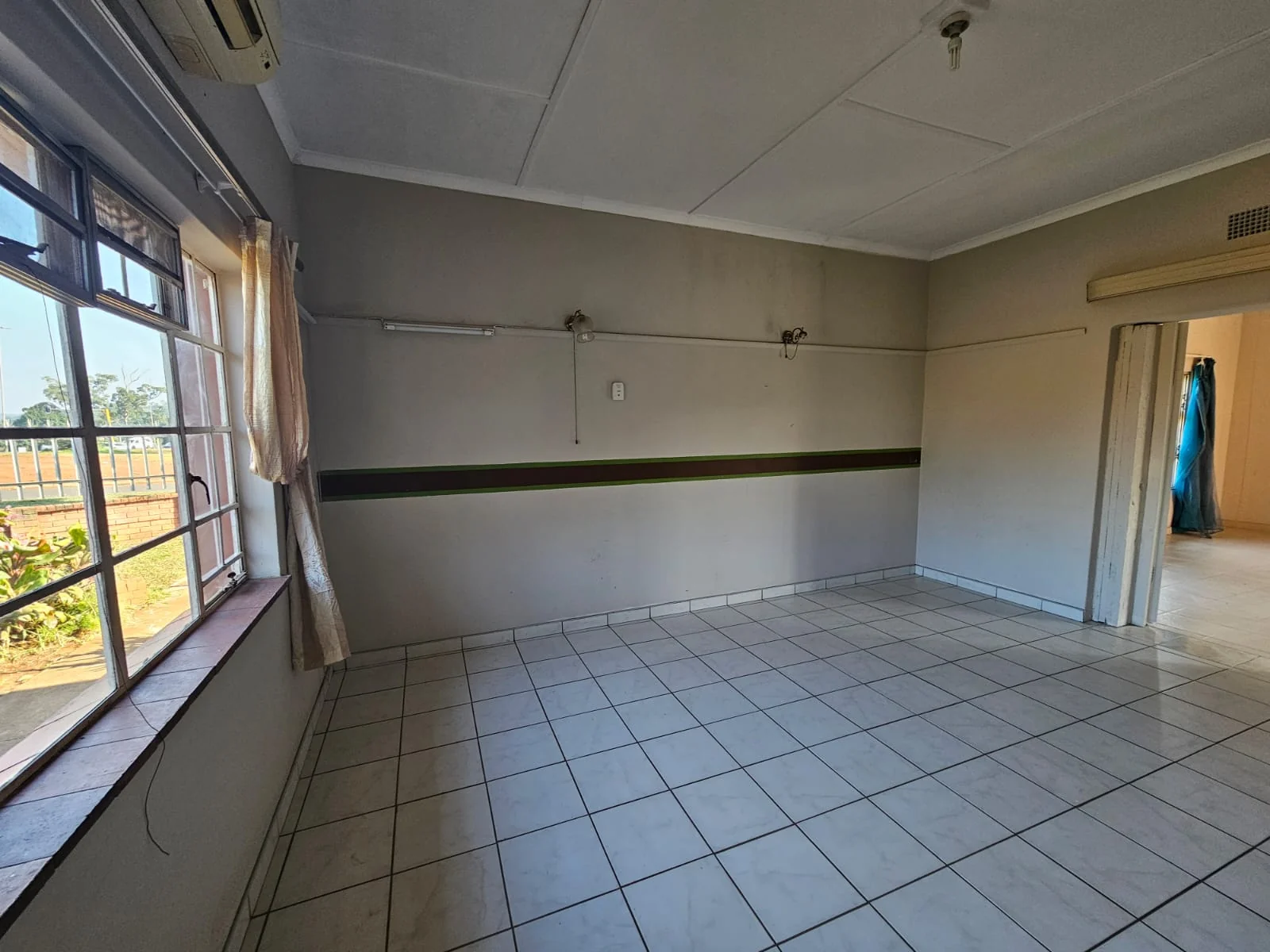 Residential, flatlet and business potential, Nyala Park