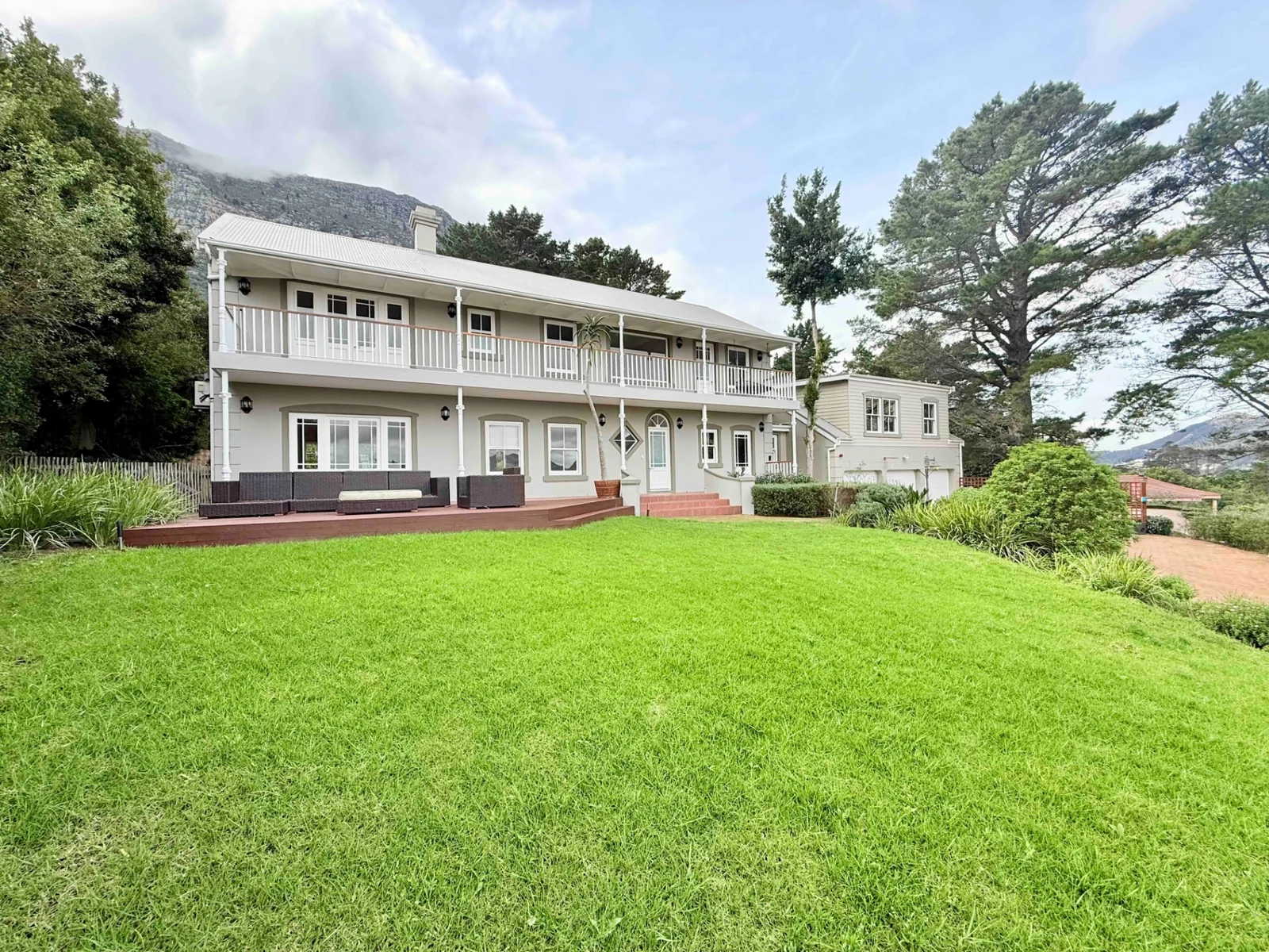 Charming Family Home with breathtaking views in Premier Security Estate