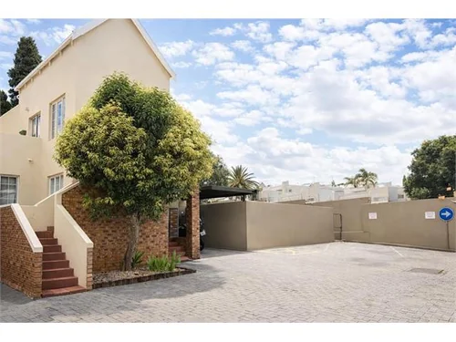 1224 Kadote, Radiokop, Roodepoort
