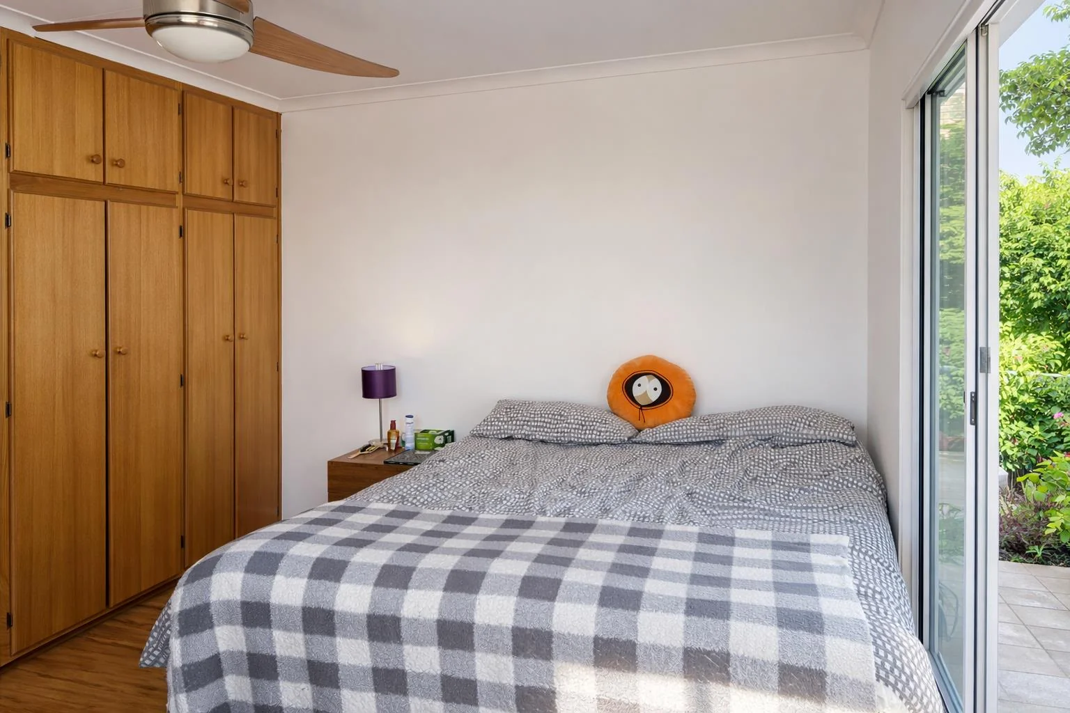 2 bedroom, 1 bathroom apartment for sale in Radiokop, Roodepoort