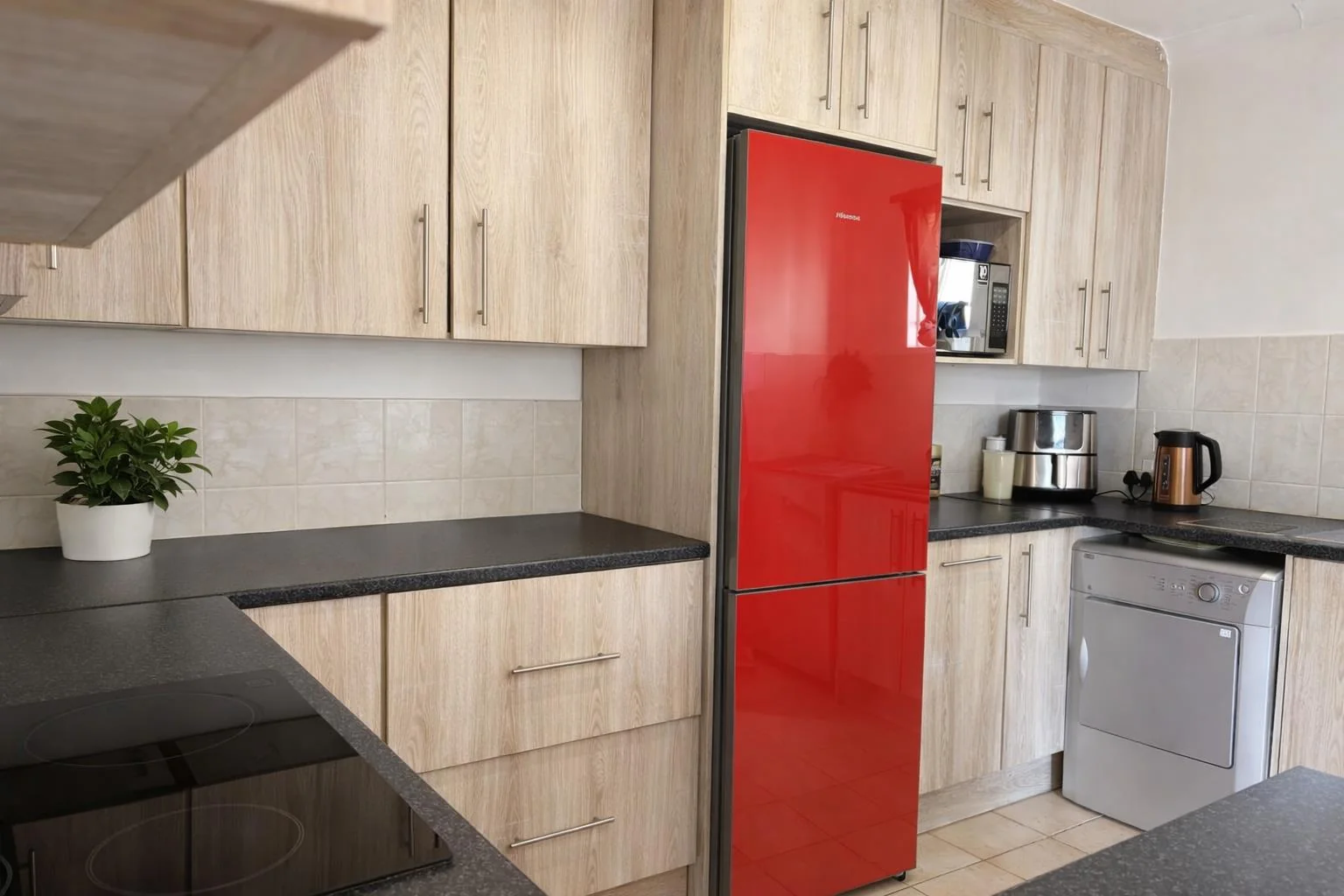 2 bedroom, 1 bathroom apartment for sale in Radiokop, Roodepoort