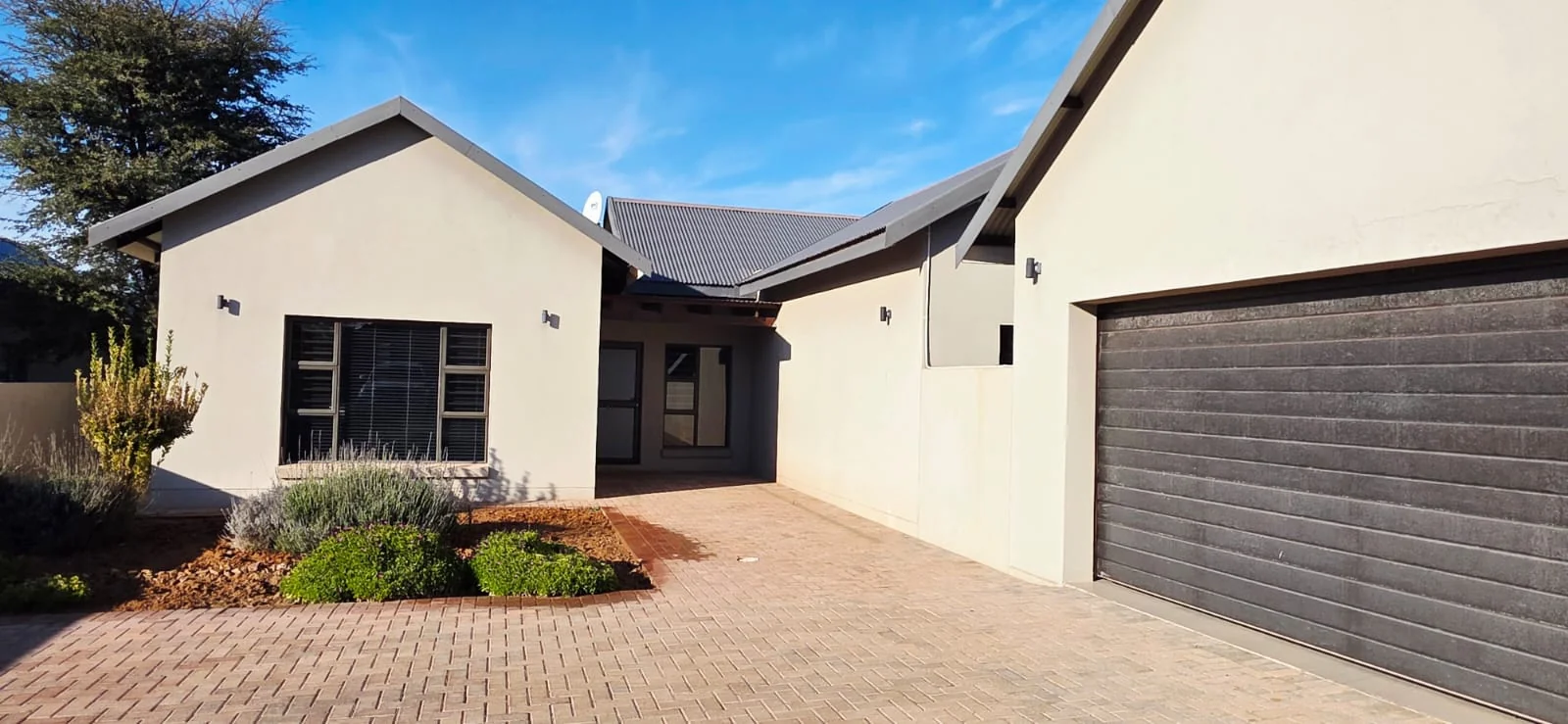 4 Bedroom House For Sale