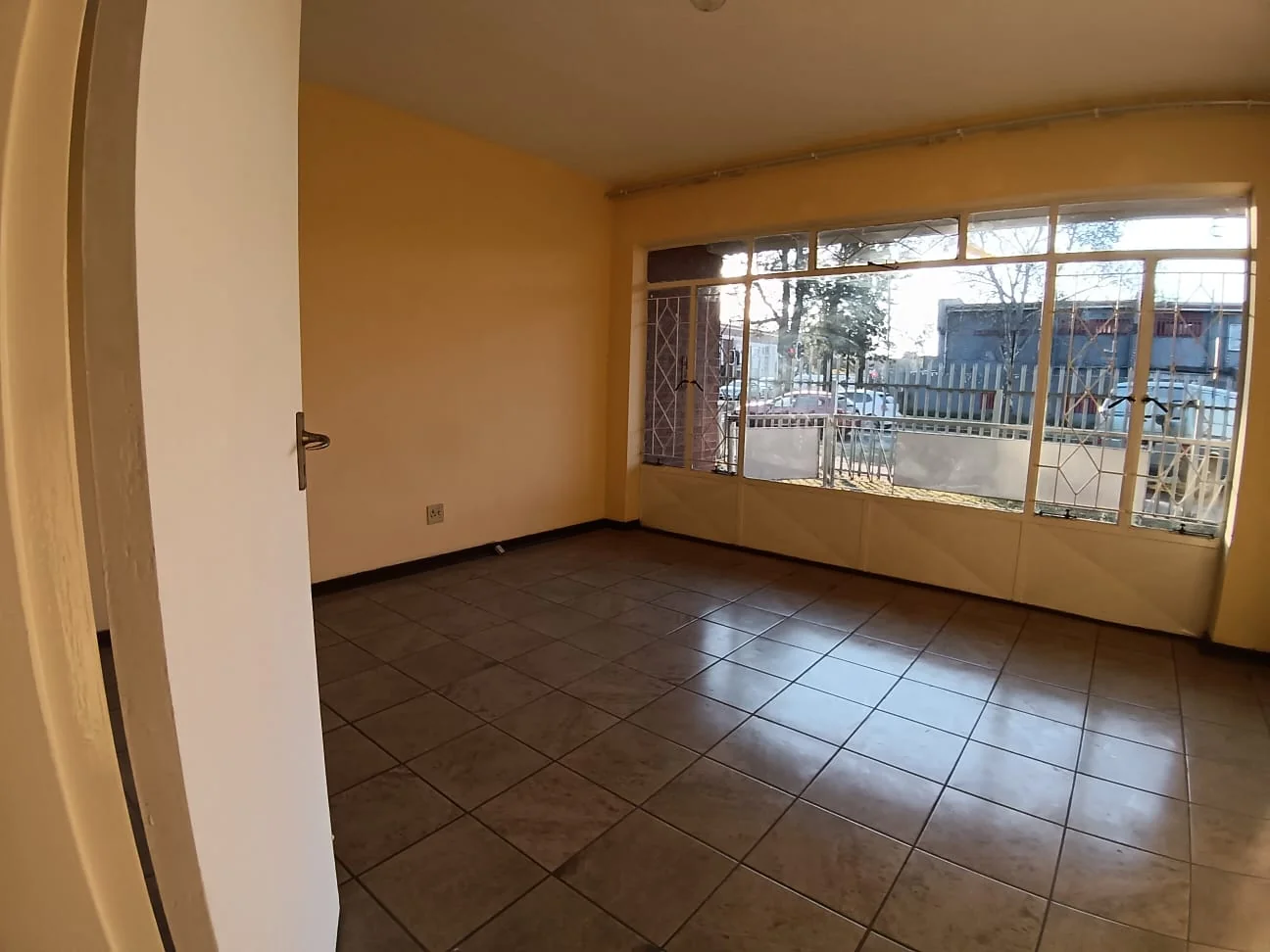 2-Bedroom Ground Floor Apartment To Rent |Benoni