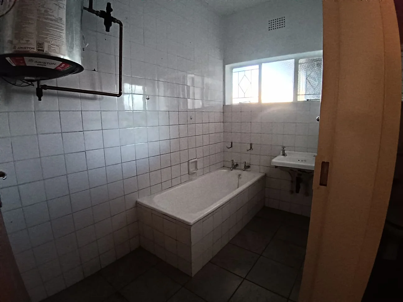 2-Bedroom Ground Floor Apartment To Rent |Benoni