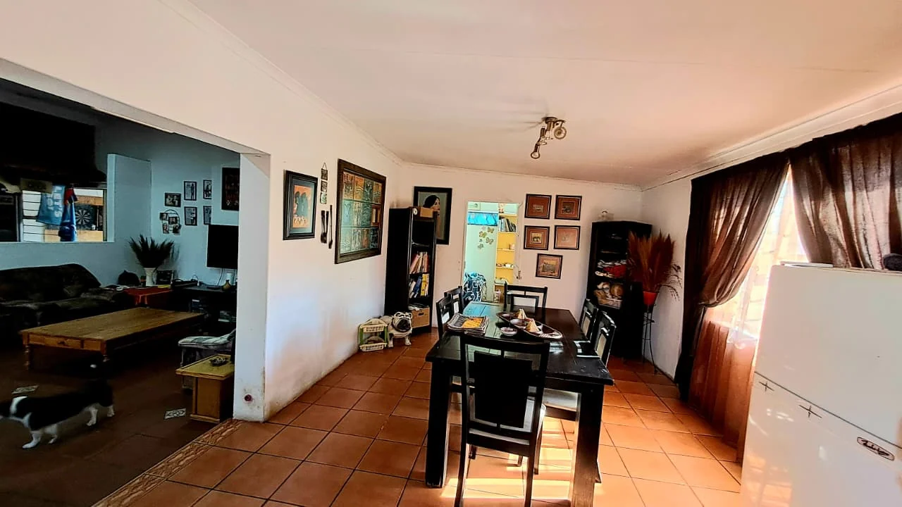 Spacious Birchleigh Home with 4 Bedrooms, Flatlet & Pool-Asking price R1,650 000