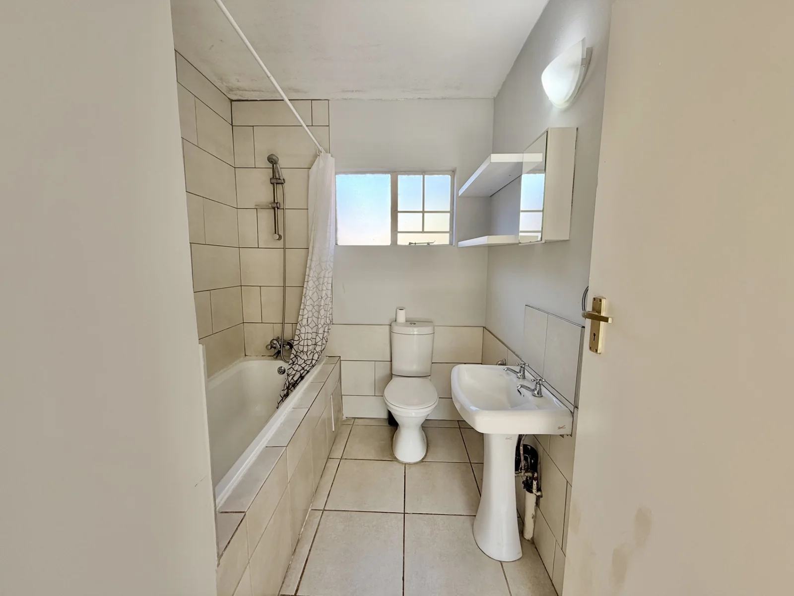 1 Bedroom Apartment To Let In Highveld