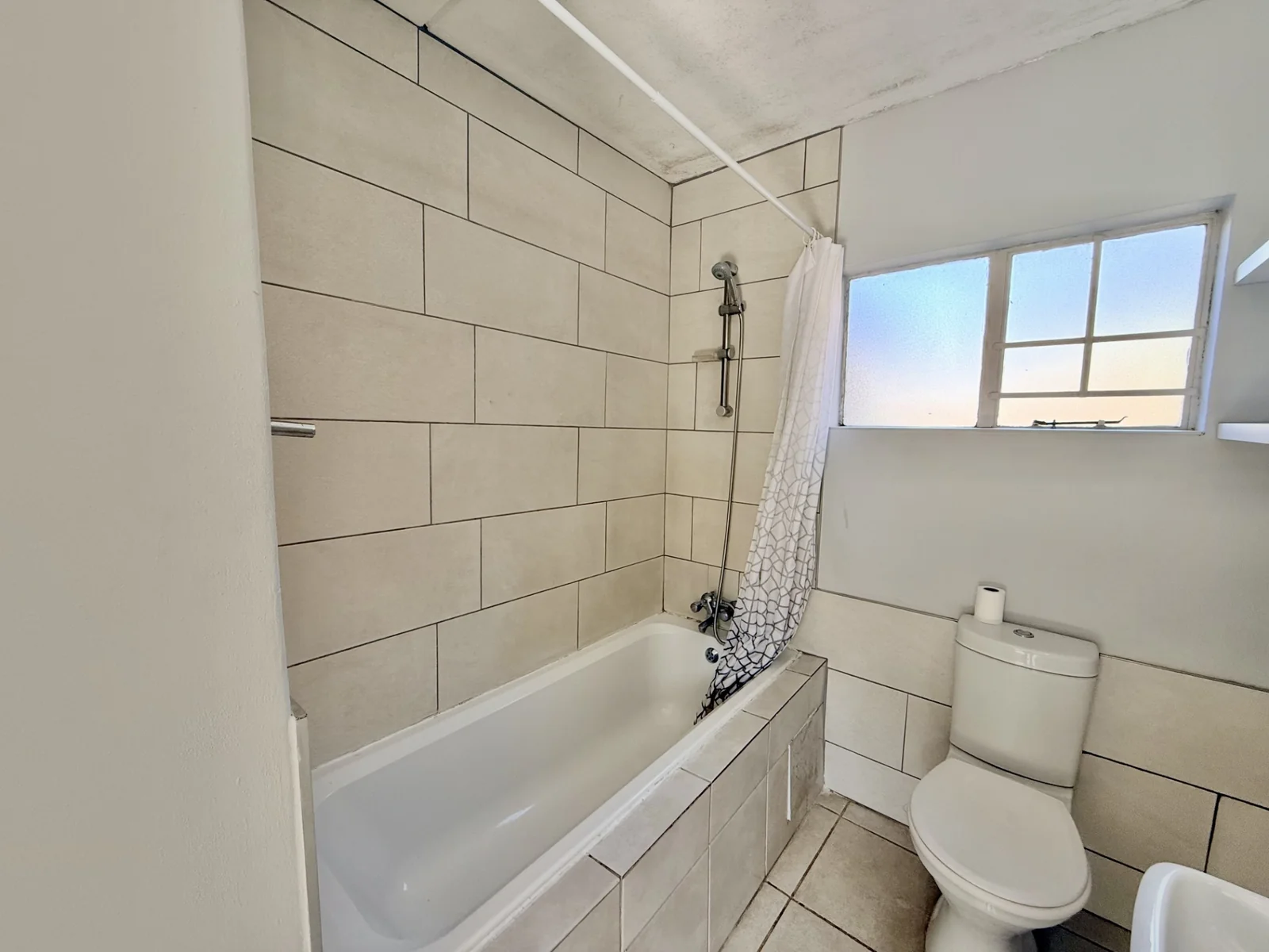 1 Bedroom Apartment To Let In Highveld
