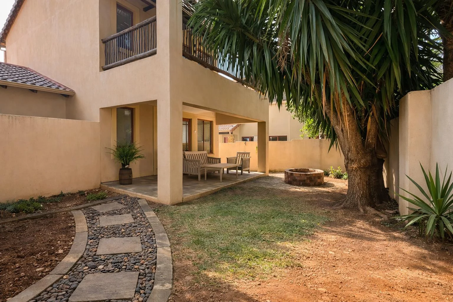 2 Bedroom Duplex to Rent
