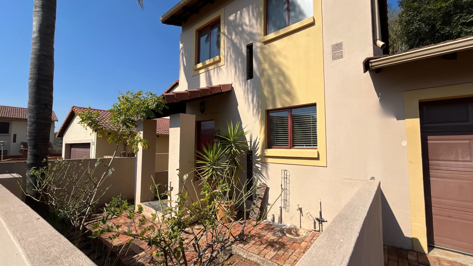 2 Bedroom Duplex to Rent