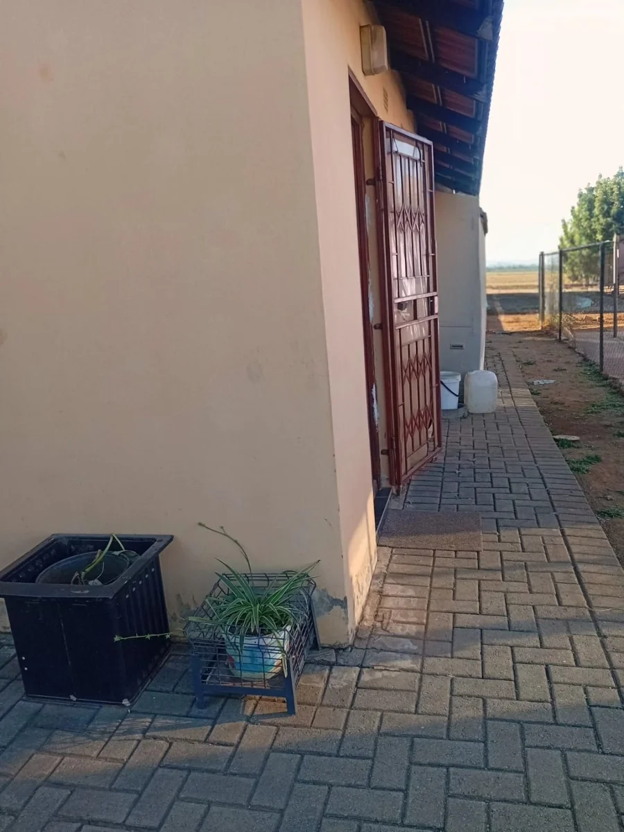 House for Sale in Sunrise View
