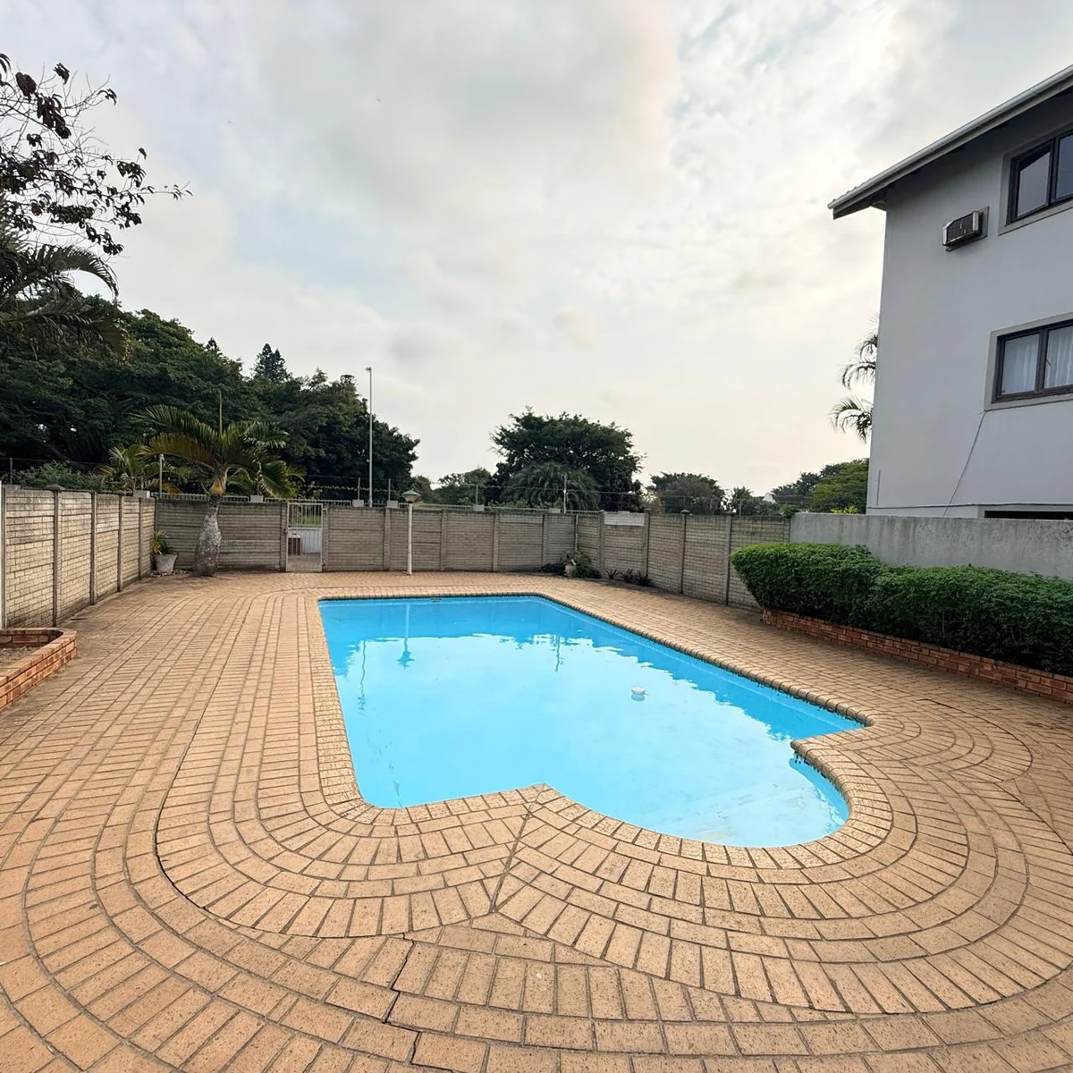 Secure & Stylish 2-Bedroom Apartment in Meerensee