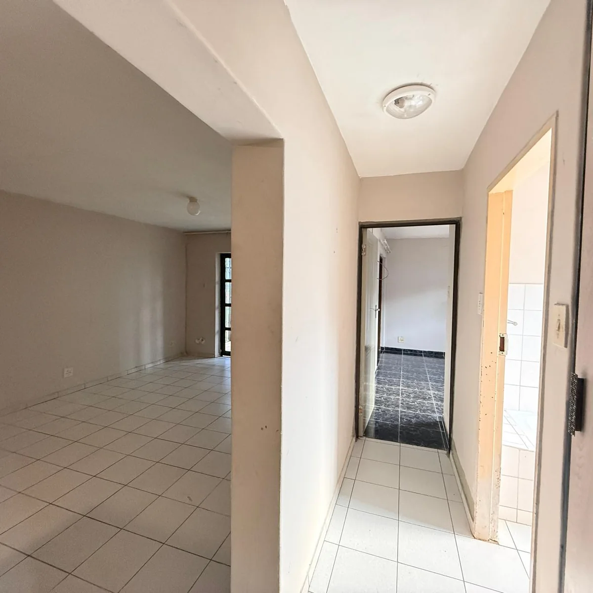 Secure & Stylish 2-Bedroom Apartment in Meerensee