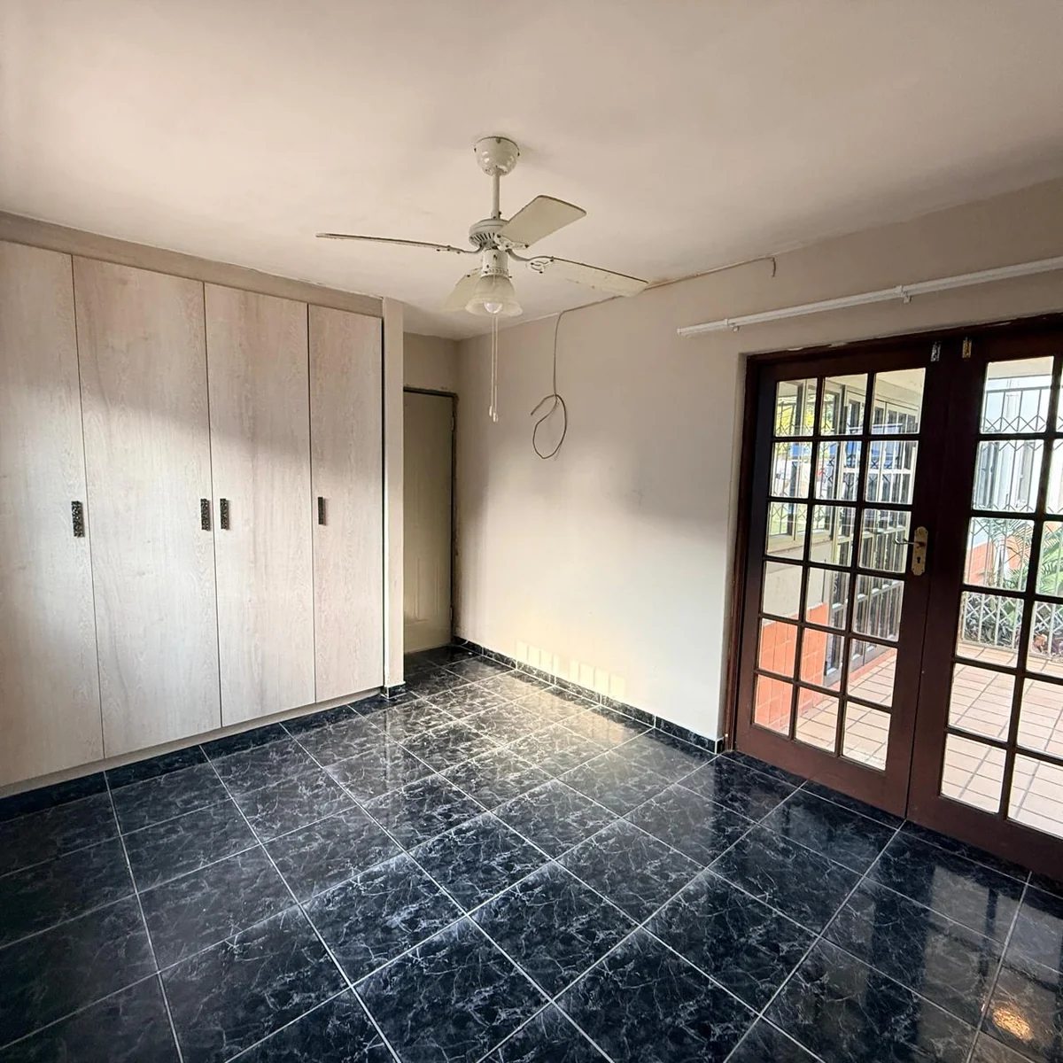 Secure & Stylish 2-Bedroom Apartment in Meerensee