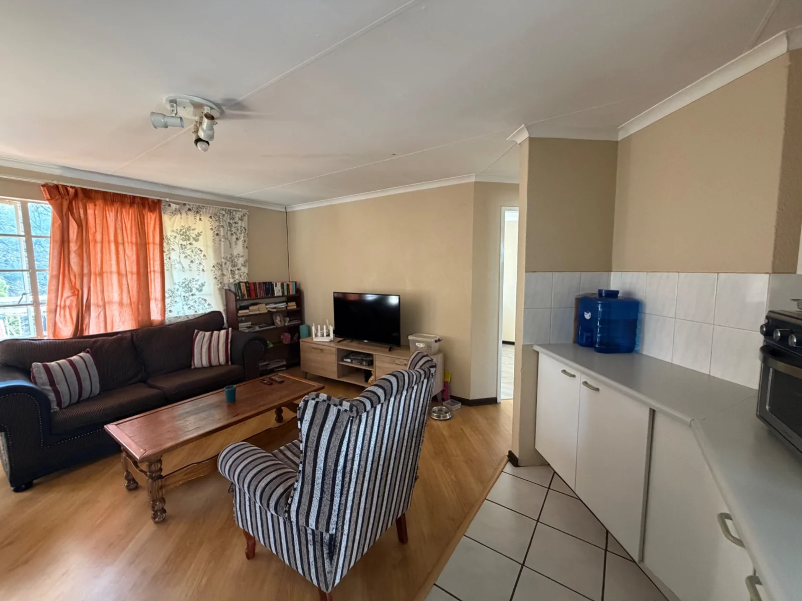 INVESTMENT TIME .....  LOCATED IN PRIME LOCATION!