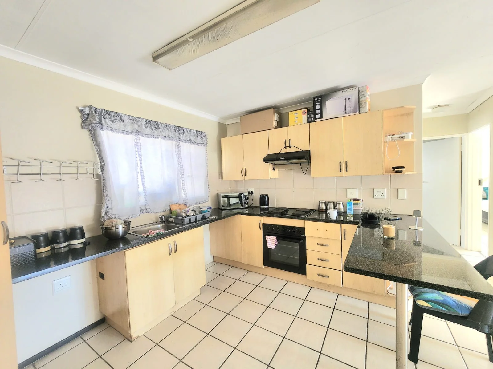Modern 2-Bedroom Apartment with a Spacious Covered Balcony in Saxenburg Complex, Bardene