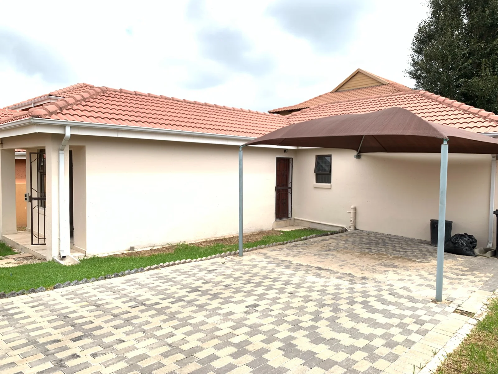 Modern 3-Bedroom Family Home in a Secure Gated Complex – Limited-Time Offer: R40,000 Off!