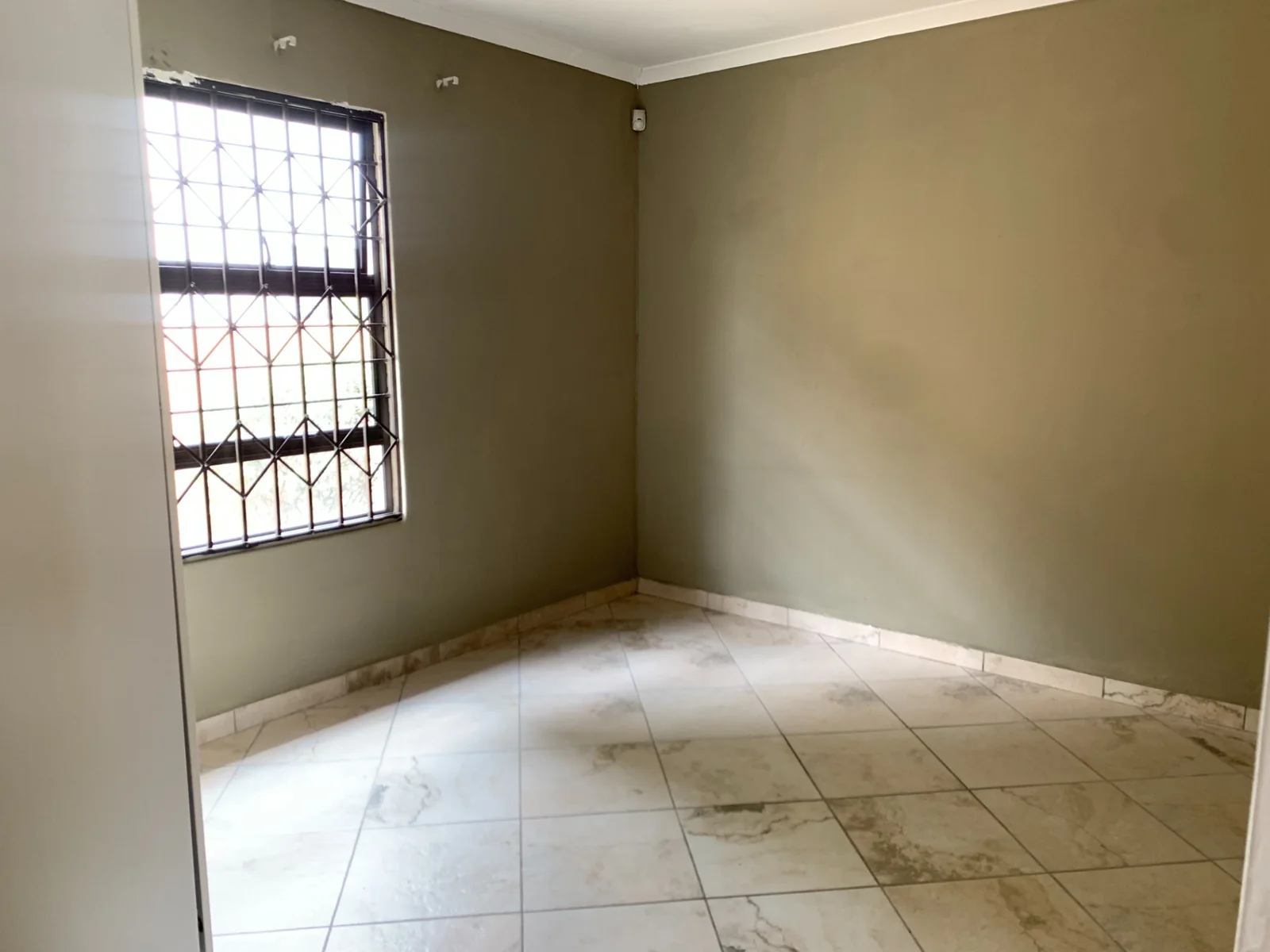 Modern 3-Bedroom Family Home in a Secure Gated Complex – Limited-Time Offer: R40,000 Off!