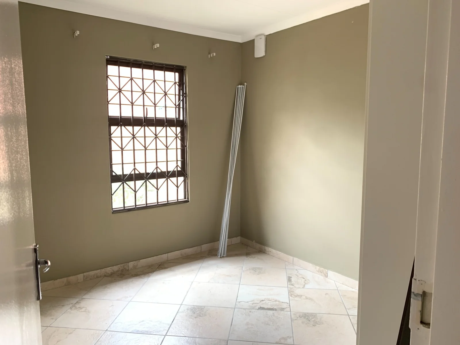 Modern 3-Bedroom Family Home in a Secure Gated Complex – Limited-Time Offer: R40,000 Off!