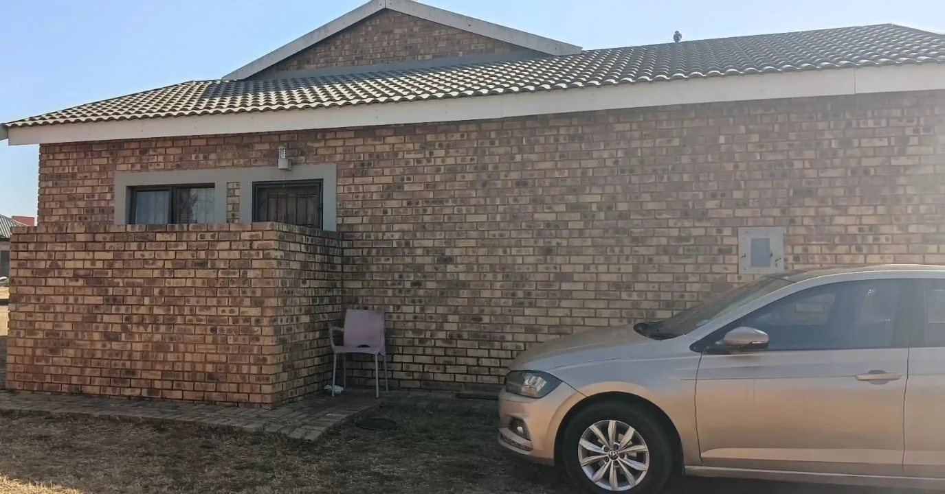 3 Bedroom, Modern Family Living in a Secure Gated Community – Springs