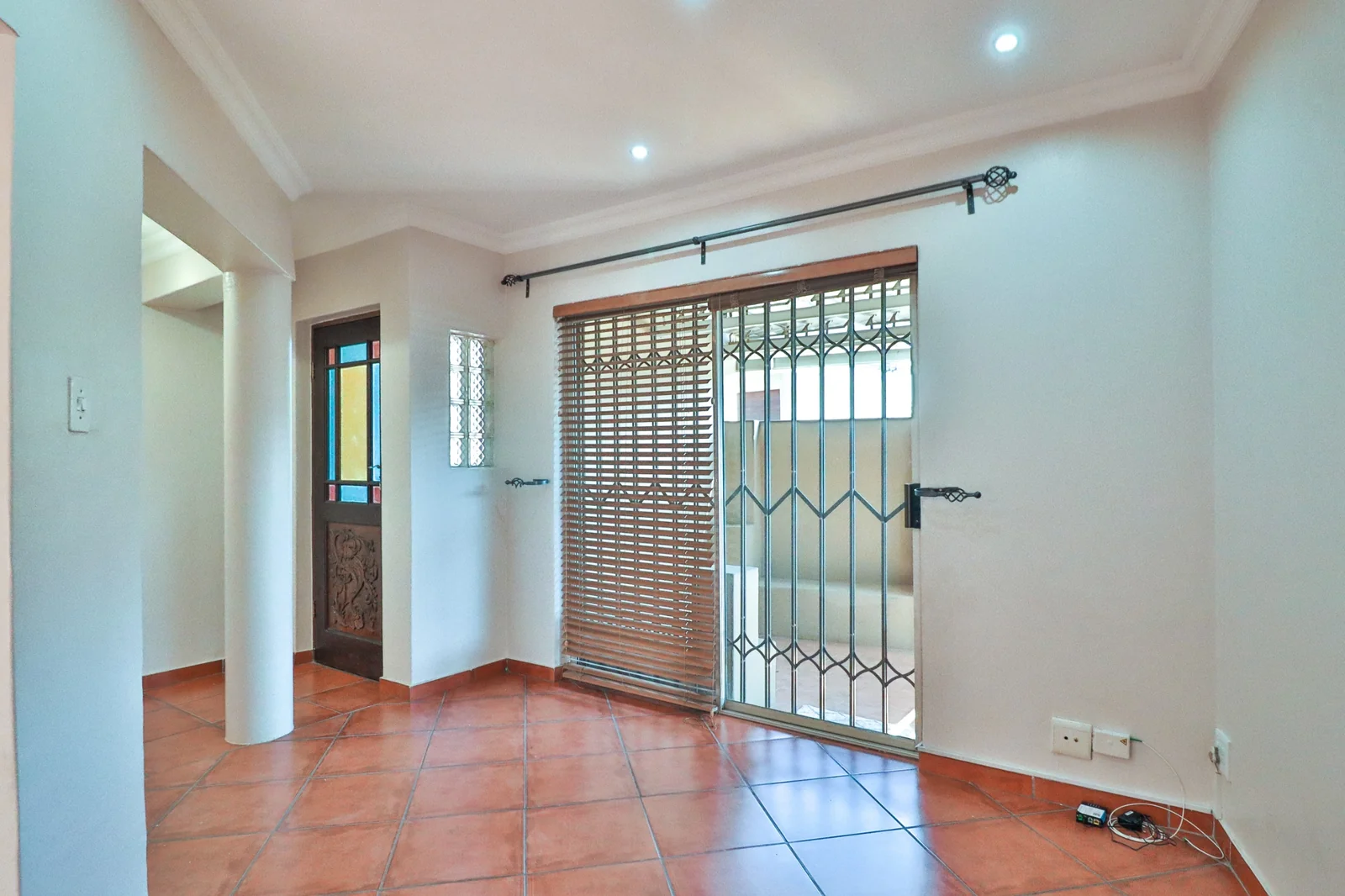 SEEING IS BELIEVING .... LOCK-UP AND GO INSIDE A SECURITY ESTATE!