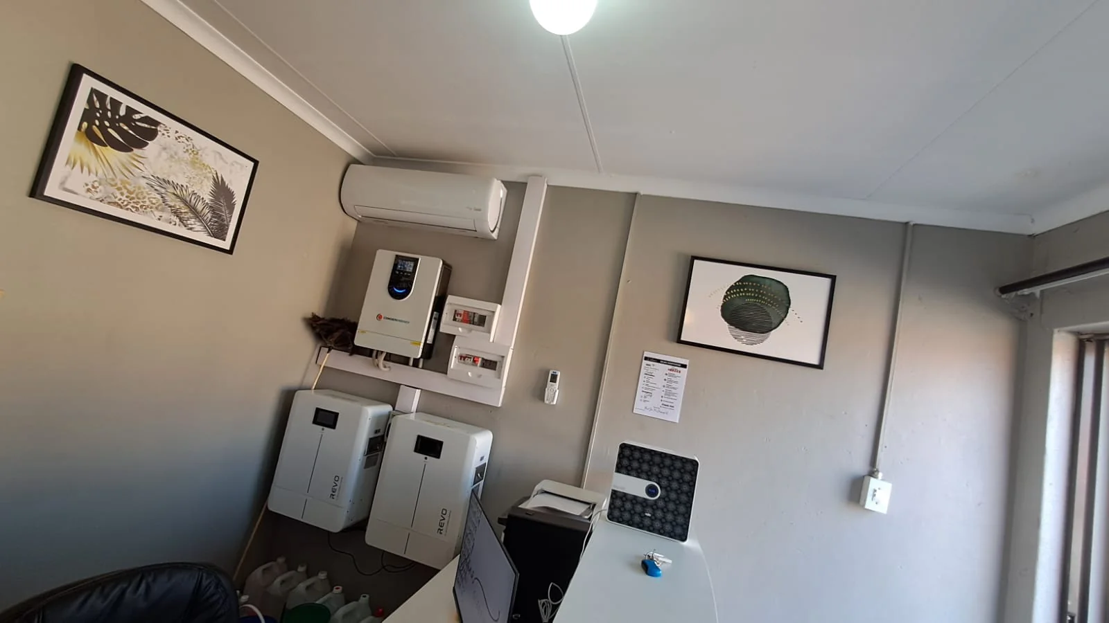 6 Guest Unit Lodge with a 2-Bedroom Main House