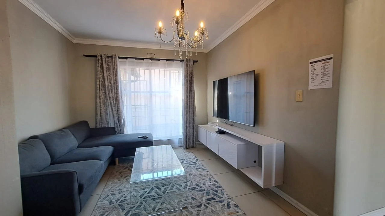 6 Guest Unit Lodge with a 2-Bedroom Main House