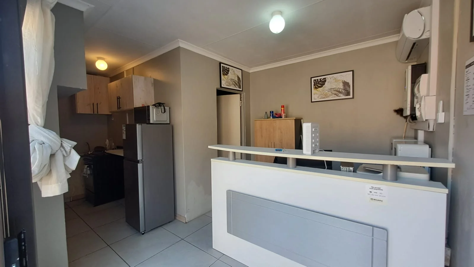 6 Guest Unit Lodge with a 2-Bedroom Main House
