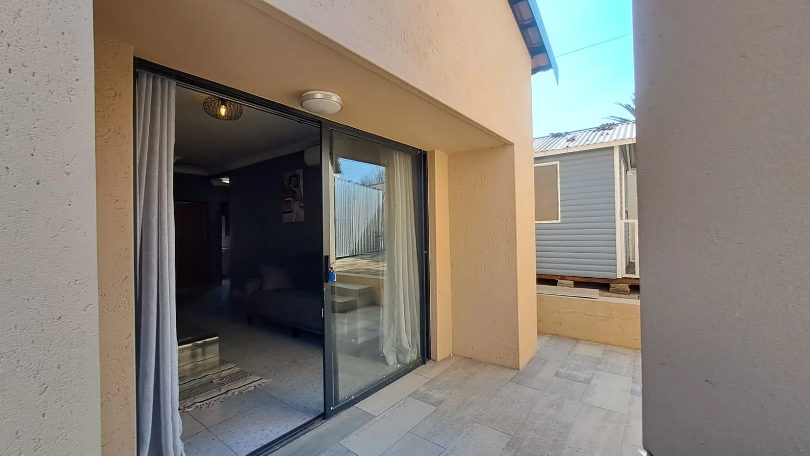 6 Guest Unit Lodge with a 2-Bedroom Main House