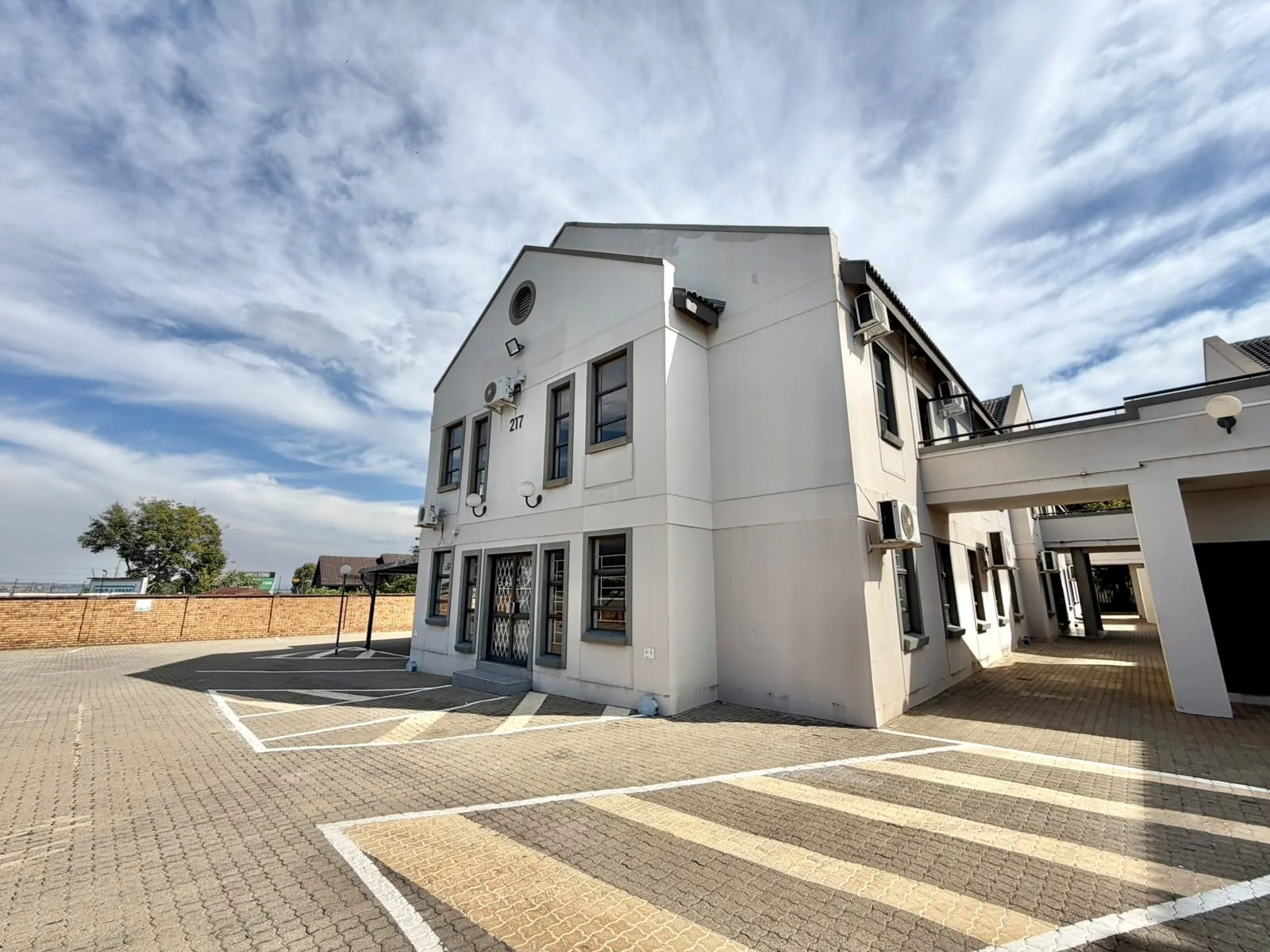 Prime 264m² Ground Floor Office Space To Let in Midrand | Excellent N1 Highway Access