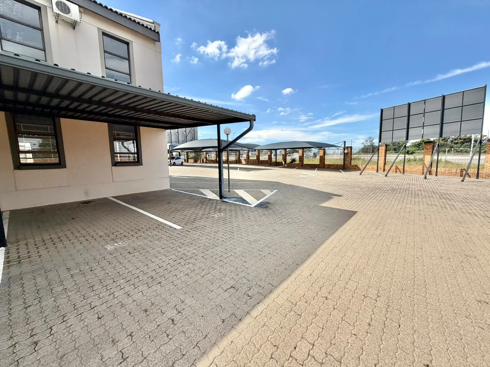 Prime 264m² Ground Floor Office Space To Let in Midrand | Excellent N1 Highway Access