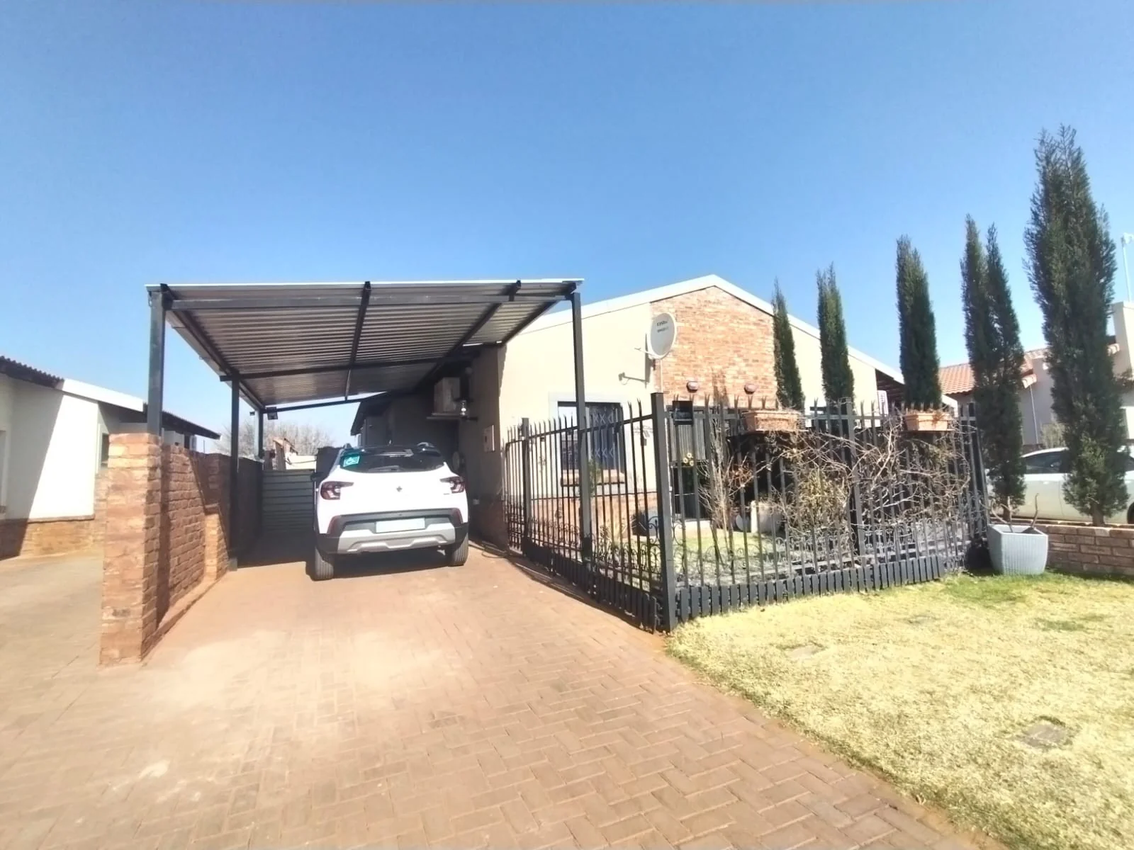 2 Bedroom House For Sale