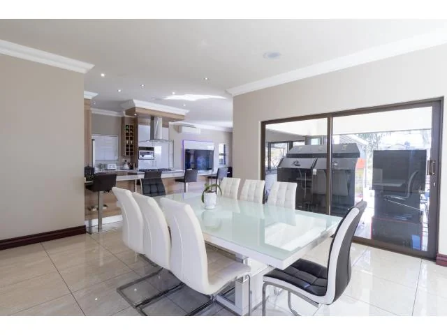 Luxury Family Home Situated In Golf Estate