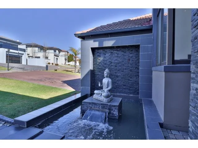 Luxury Family Home Situated In Golf Estate