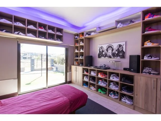 Luxury Family Home Situated In Golf Estate