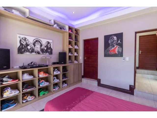 Luxury Family Home Situated In Golf Estate