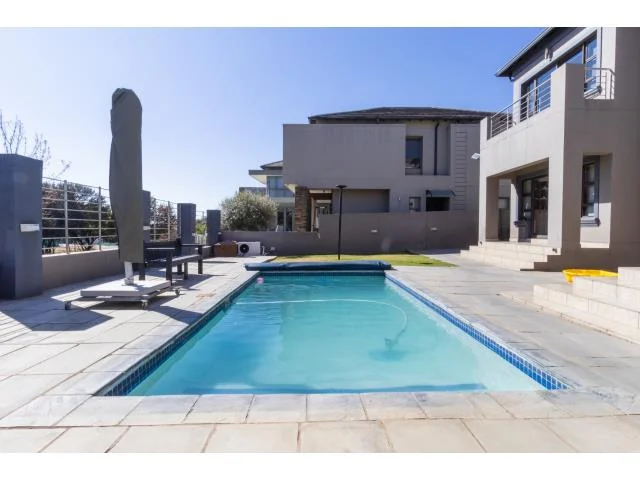 Luxury Family Home Situated In Golf Estate